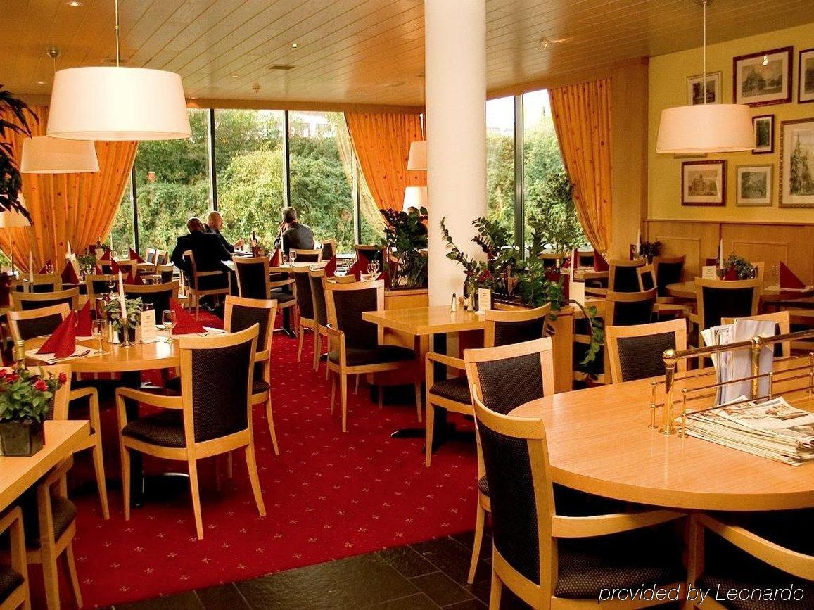 Bastion Hotel Tilburg Bagian luar foto