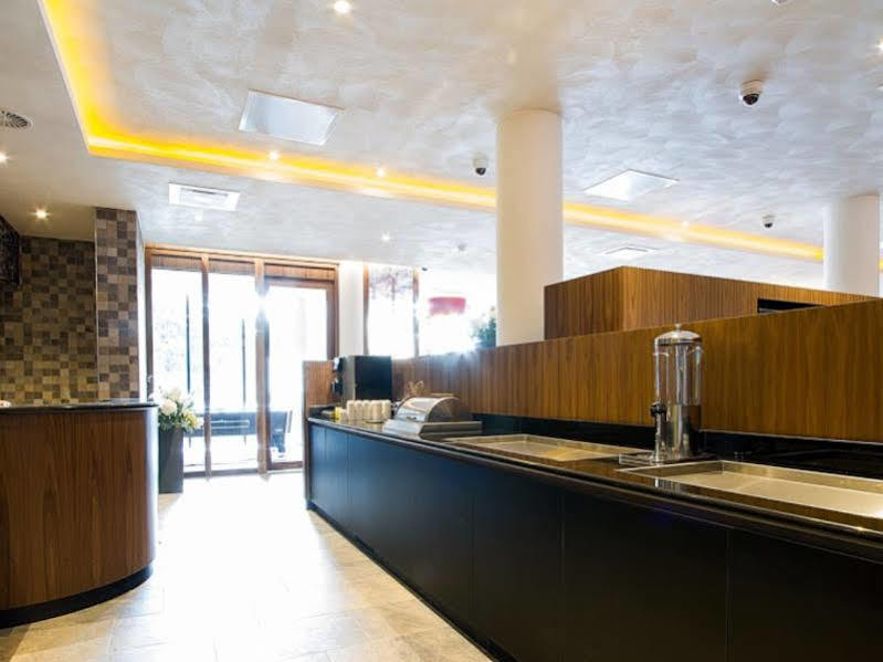 Bastion Hotel Tilburg Bagian luar foto